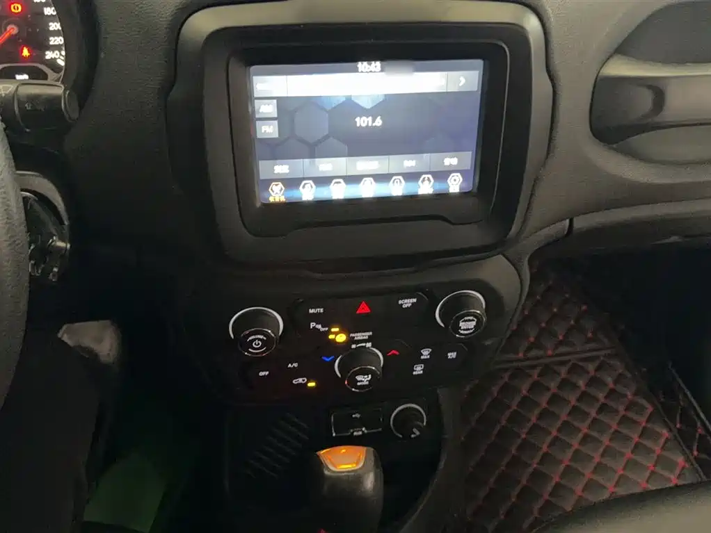 Jeep Renegade 2019 2018 Connected Large Screen Edition 180T Automatic Kinetic+