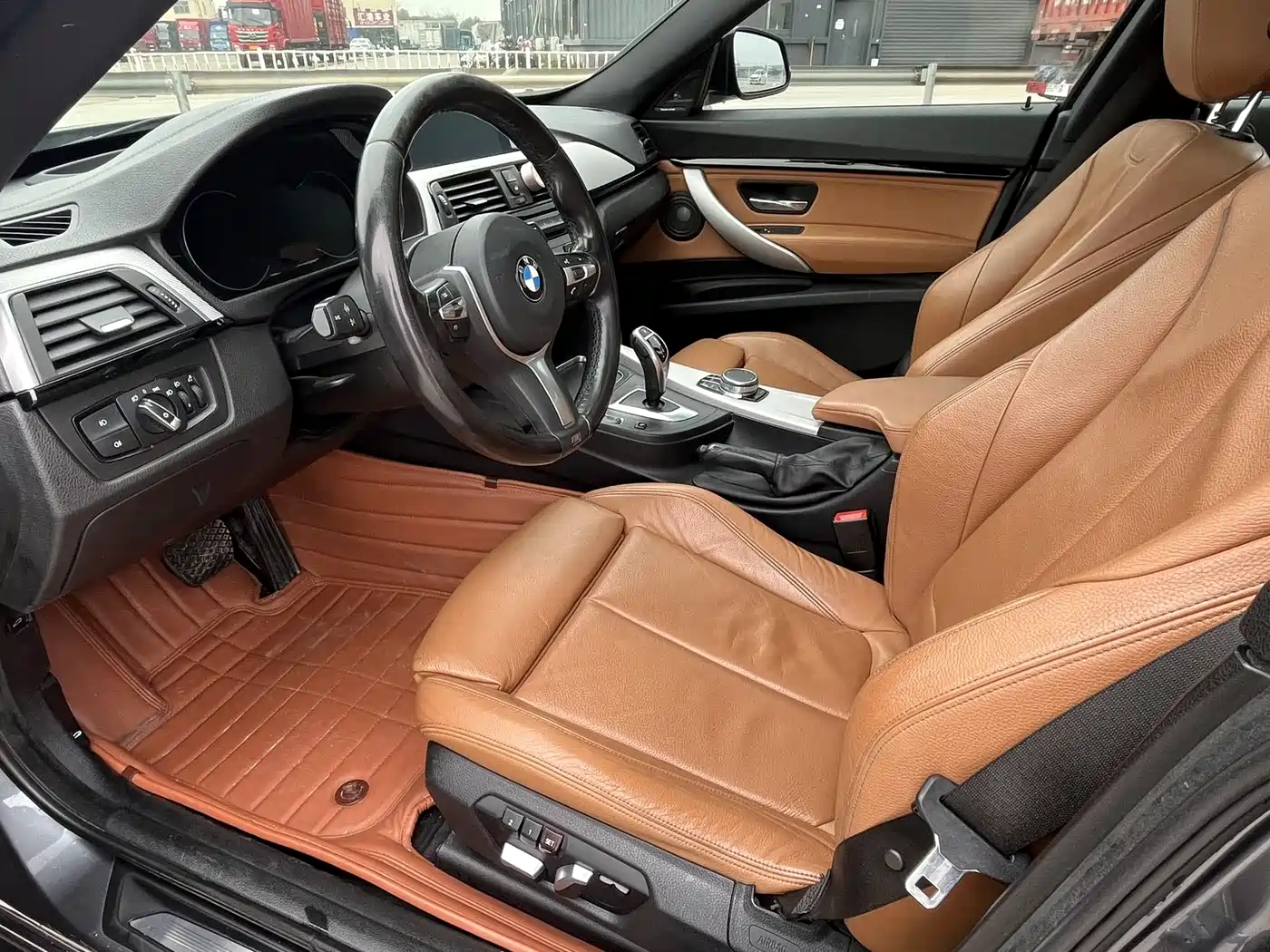 BMW 3 Series GT 2019 320i M Sport Model фото 26