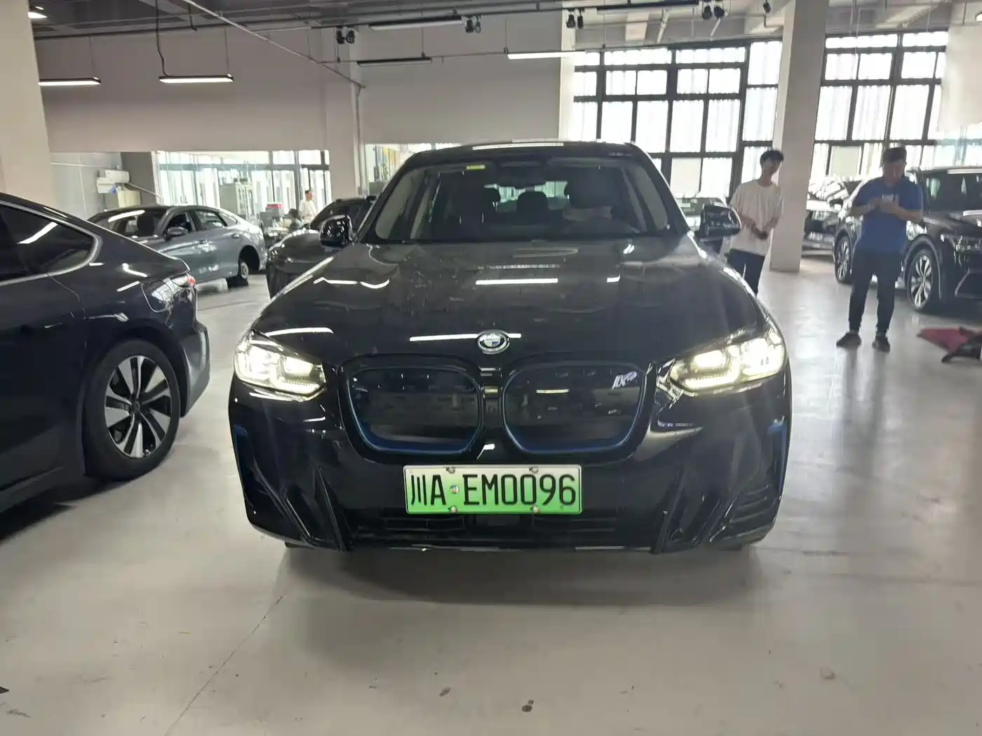 BMW iX3 2022 Innovation Leader фото 2