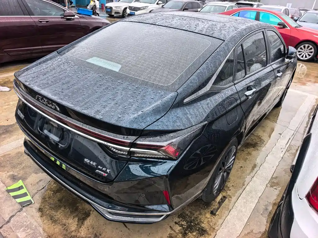Dongfeng Aeolus Yixuan MAX 2022 2021 1.5T Super Cool Dad Edition