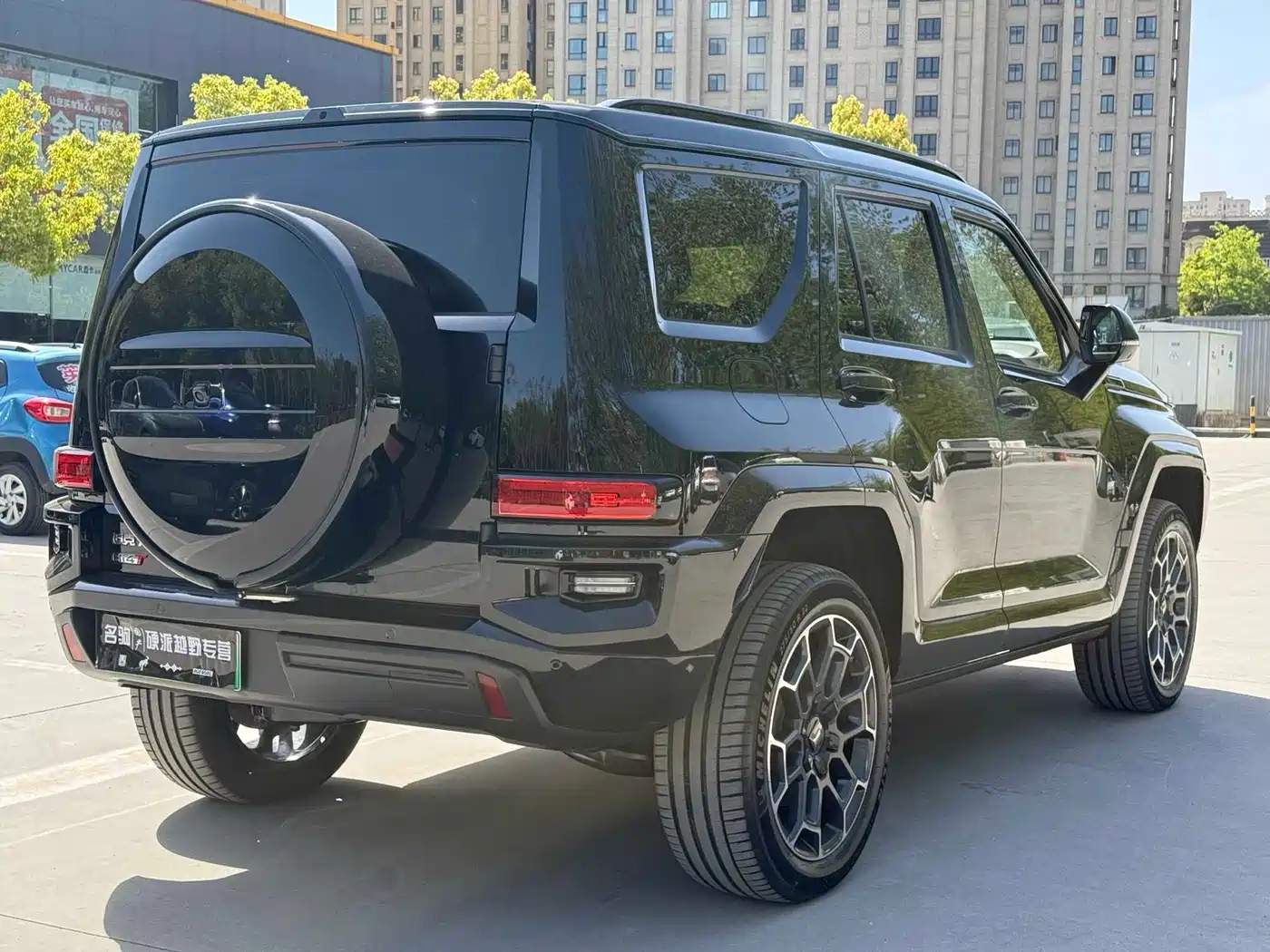 TANK TANK 700 NEW ENERGY