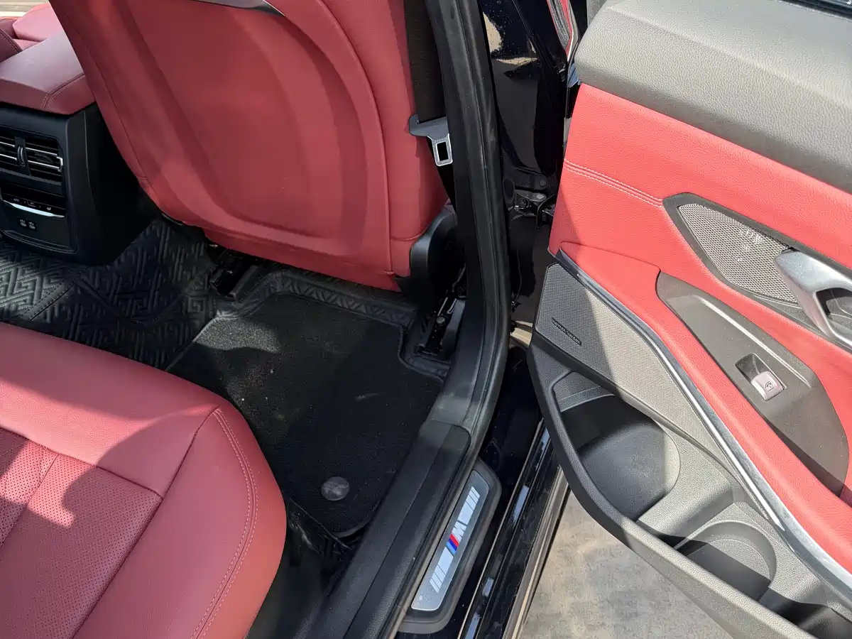 BMW 3 Series 2024 325Li M Sport Shadowline Package фото 14