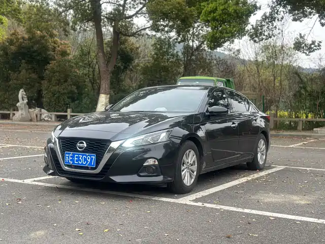 NISSAN TEANA