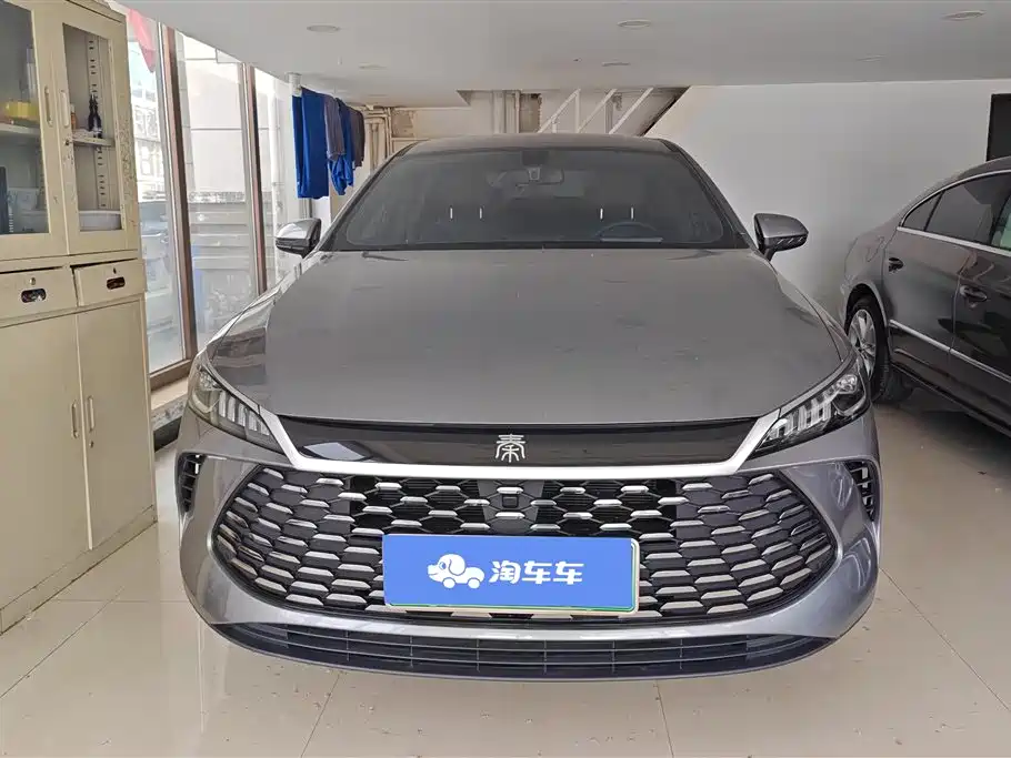 BYD Qin PLUS 2025 DM-i Smart Drive 55KM Leader фото 2