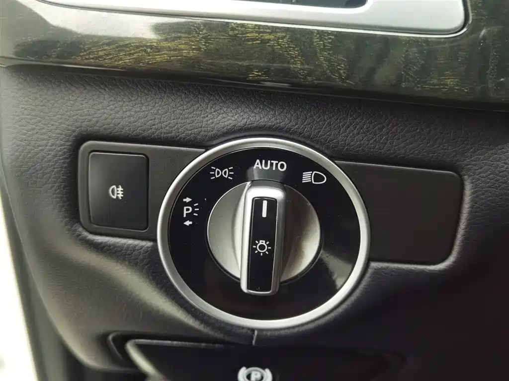 Mercedes-Benz CLS 2015 CLS 320 фото 21