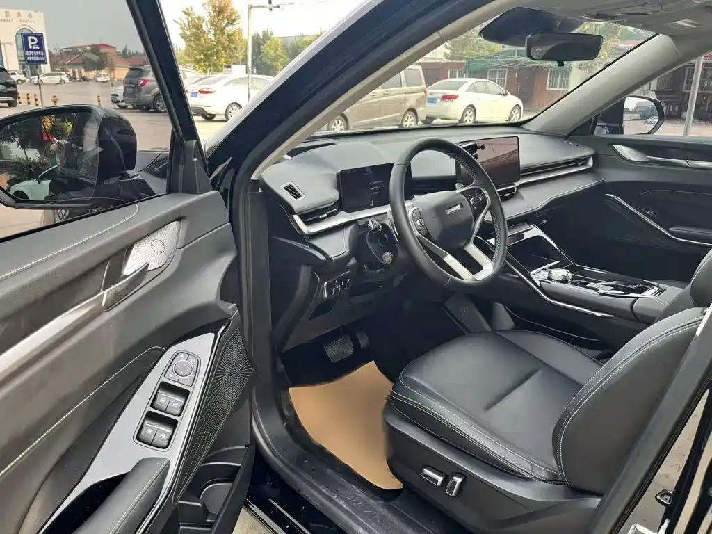 Photo 13 - Haval H6