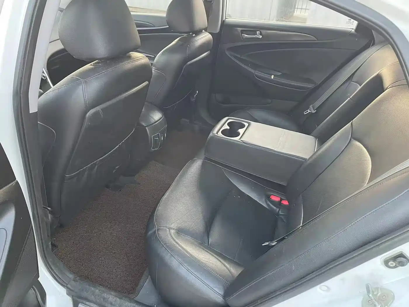 Hyundai Sonata 2014 2.4L Automatic Luxury Edition China IV фото 12