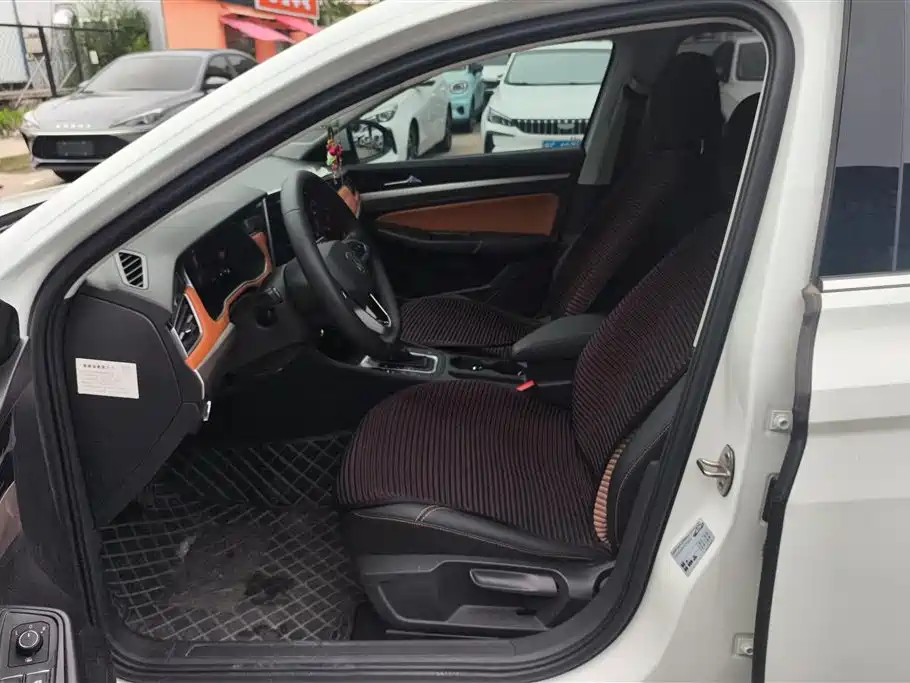 Volkswagen Bora 2023 200TSI DSG Yuexing Edition фото 9
