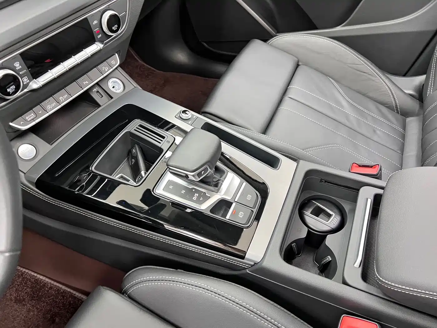 Audi Q5L 2023 40T Luxury Dynamic фото 17