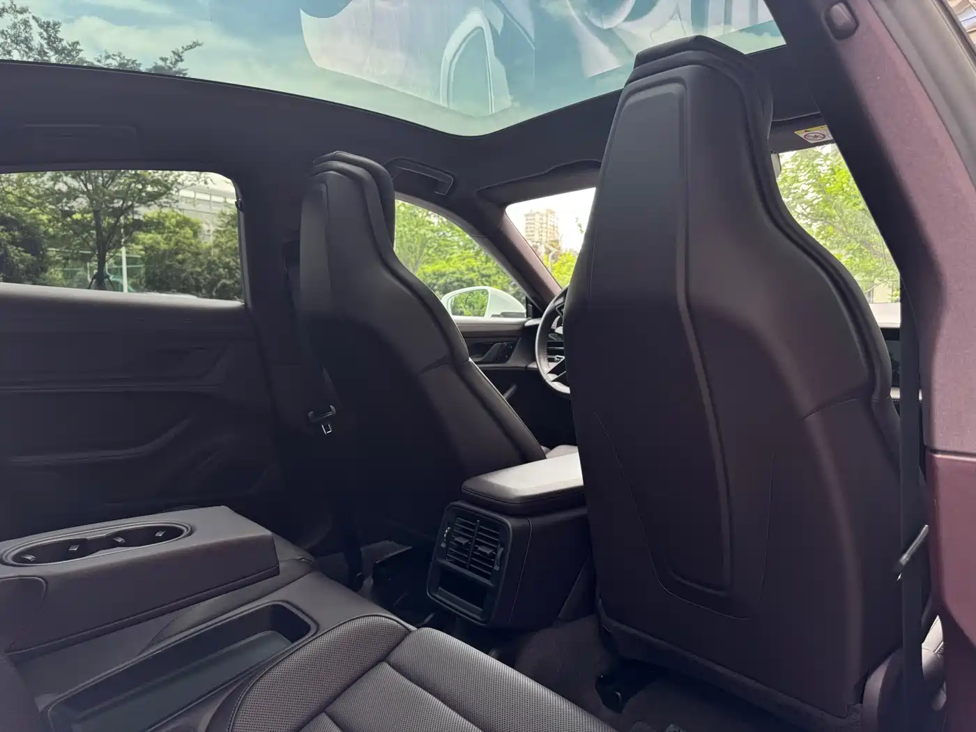 Porsche Taycan 2020 Taycan фото 17