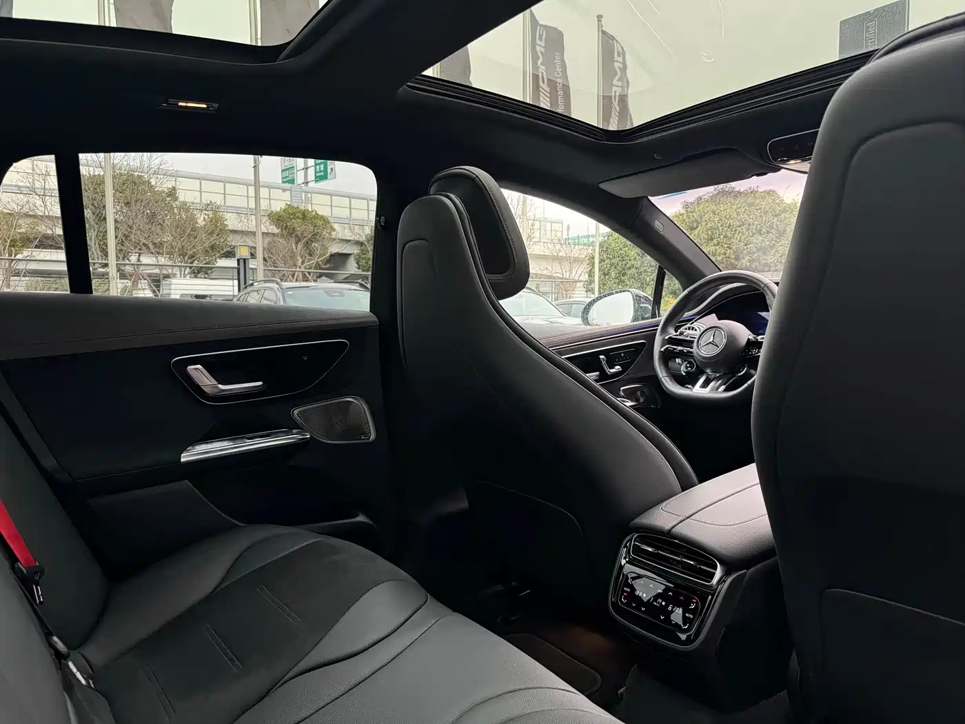 MERCEDES-BENZ EQE AMG