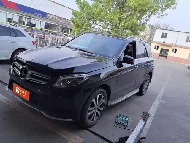 MERCEDES-BENZ GLE