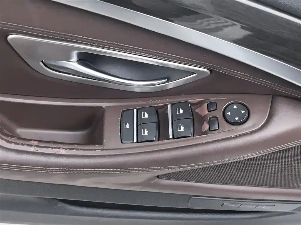 BMW 5 Series 2014 525Li Luxury Design Package фото 9