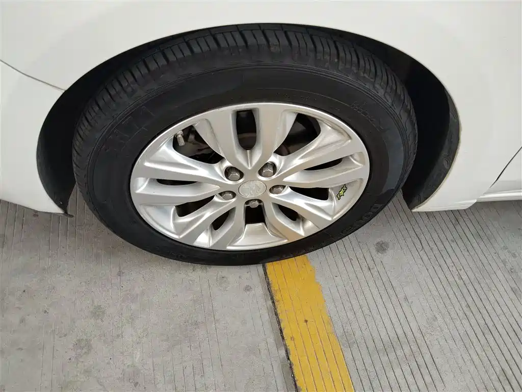 Фото 23 - Buick Excelle