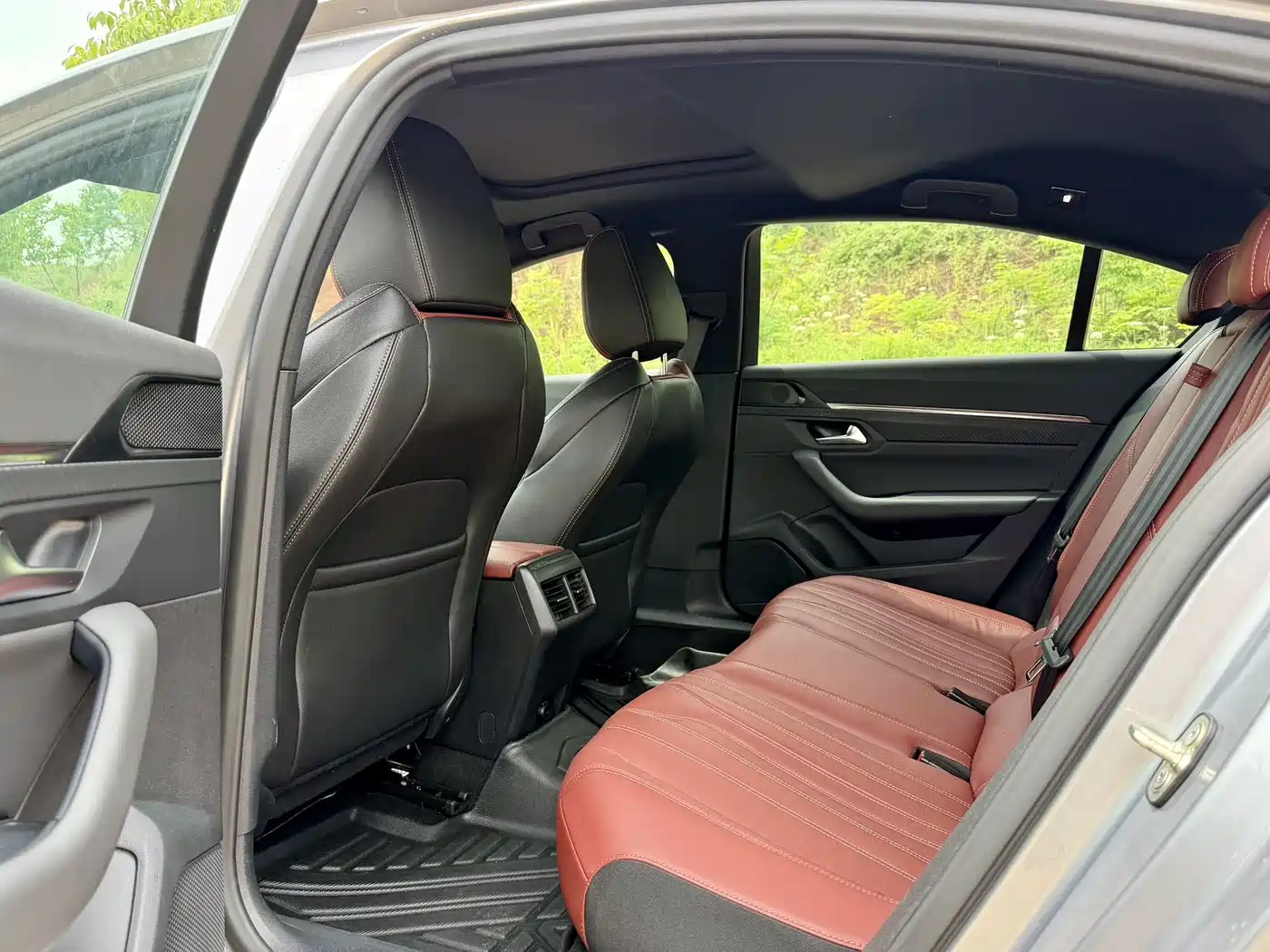 Peugeot 508 2022 508L 400THP PureTech Driving Control Edition фото 11