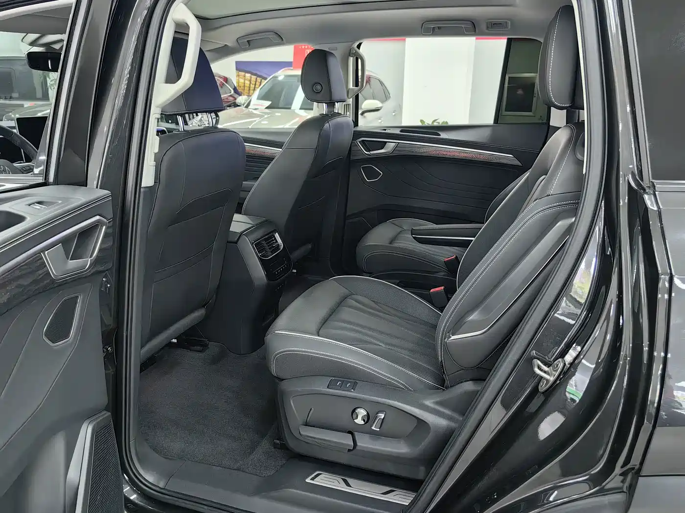 Volkswagen Talagon 2026 2025 Model 450TSI AWD Premium 6-Seater