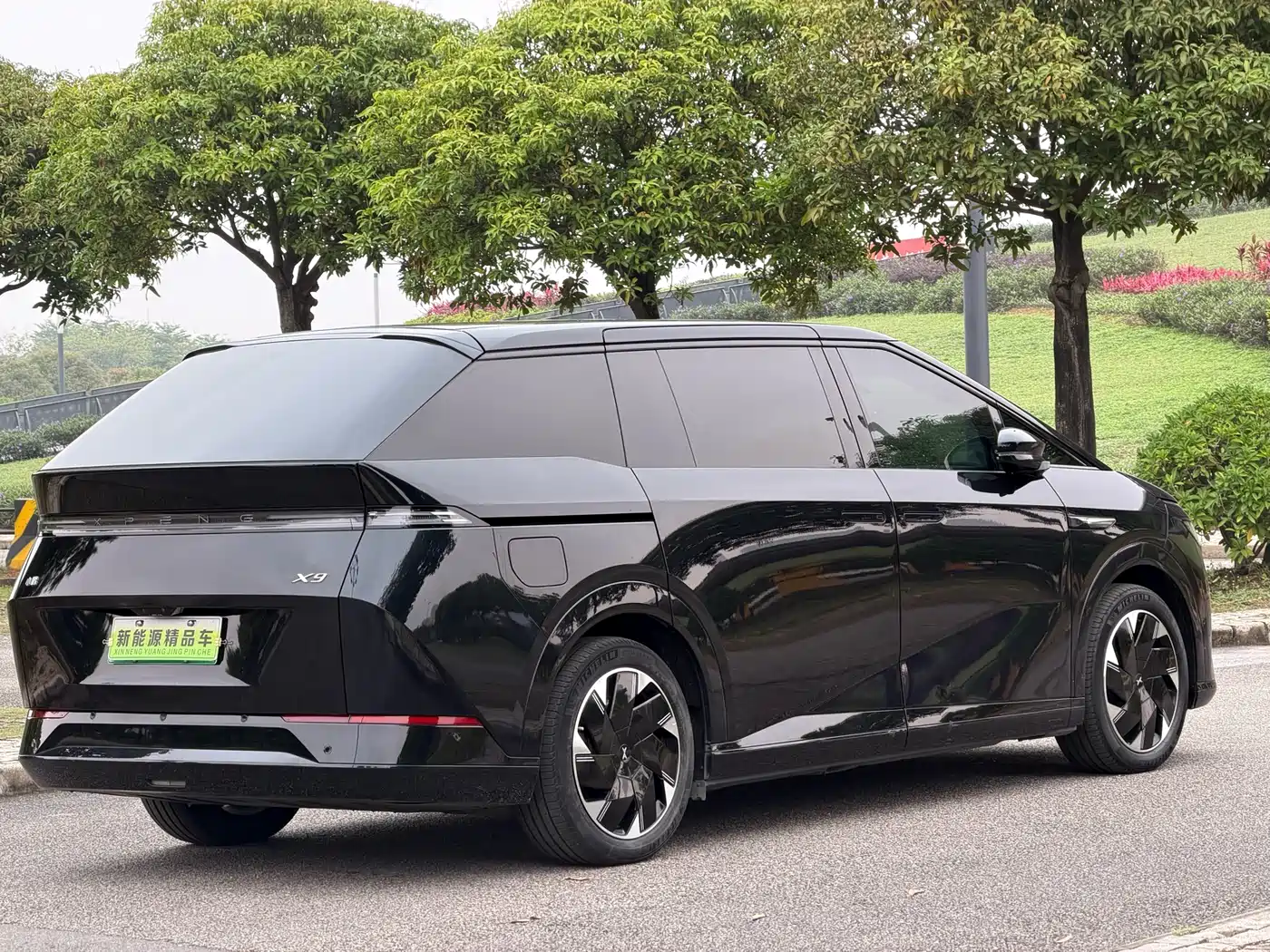 XIAOPENG X9