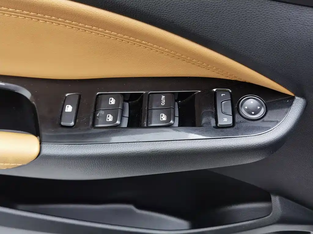 Wuling Motors Wuling Hongguang S3 2021 2019 1.5L Manual Comfort Model China VI