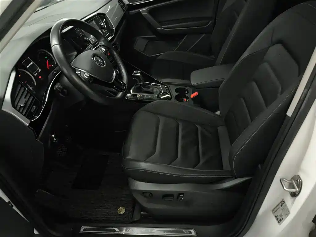 Volkswagen Tayron 2019 330TSI 2WD Luxury China VI фото 11