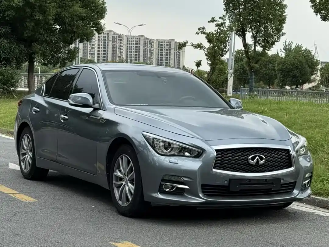 Фото 3 - Infiniti Q50