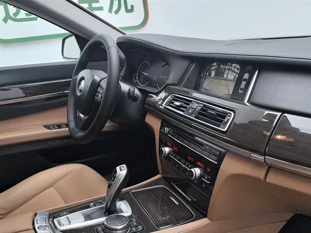 BMW 7 Series 2014 730Li Premium фото 22