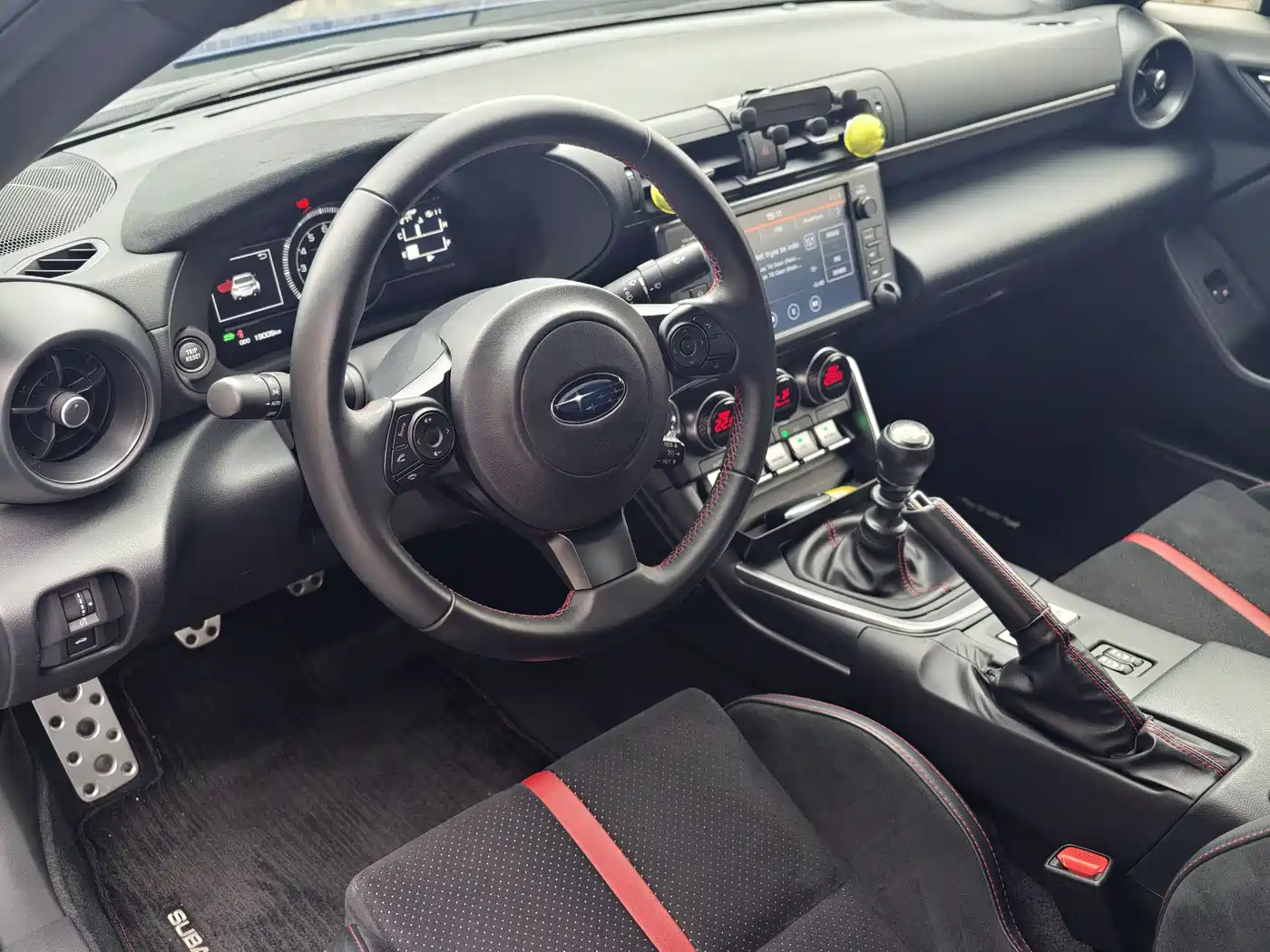 Subaru BRZ 2022 2.4L Manual фото 11