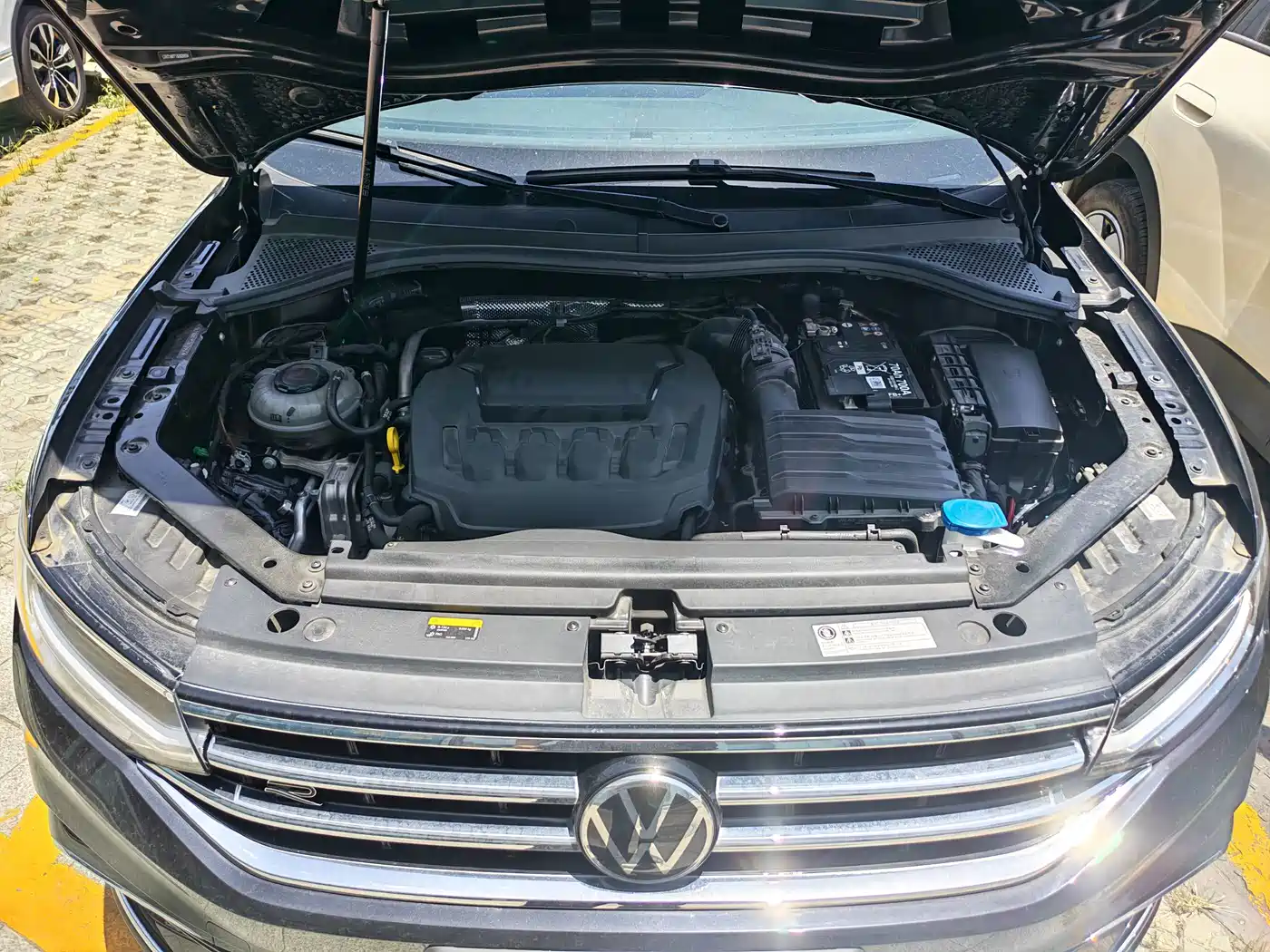 Volkswagen Tiguan L 2025 2024 330TSI Automatic 2WD R-Line Premium Enjoyment Edition