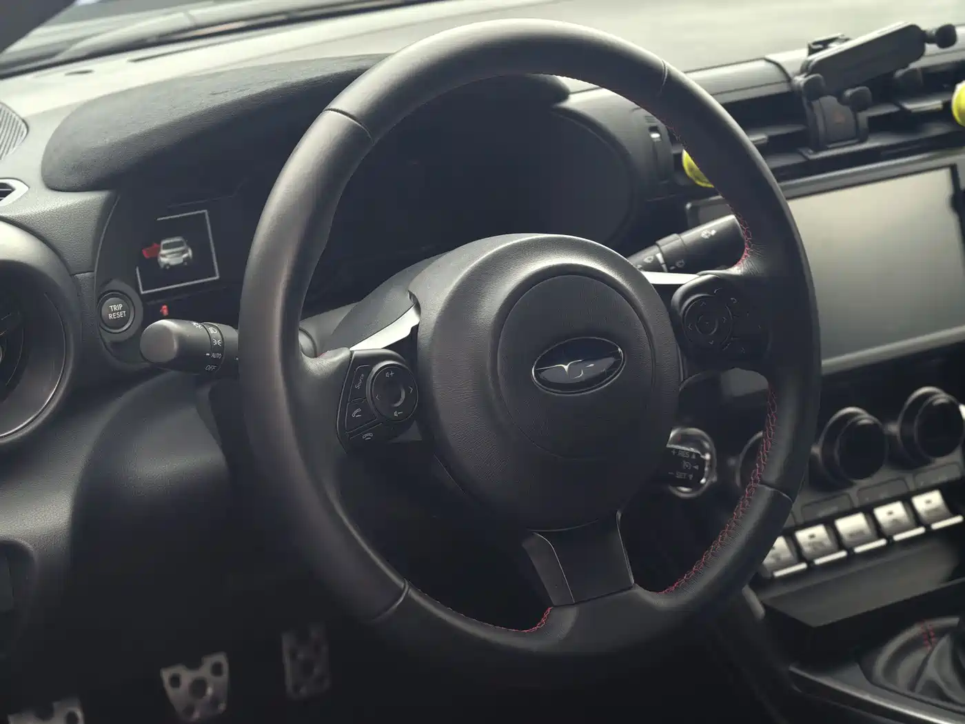 Subaru BRZ 2022 2.4L Manual фото 9
