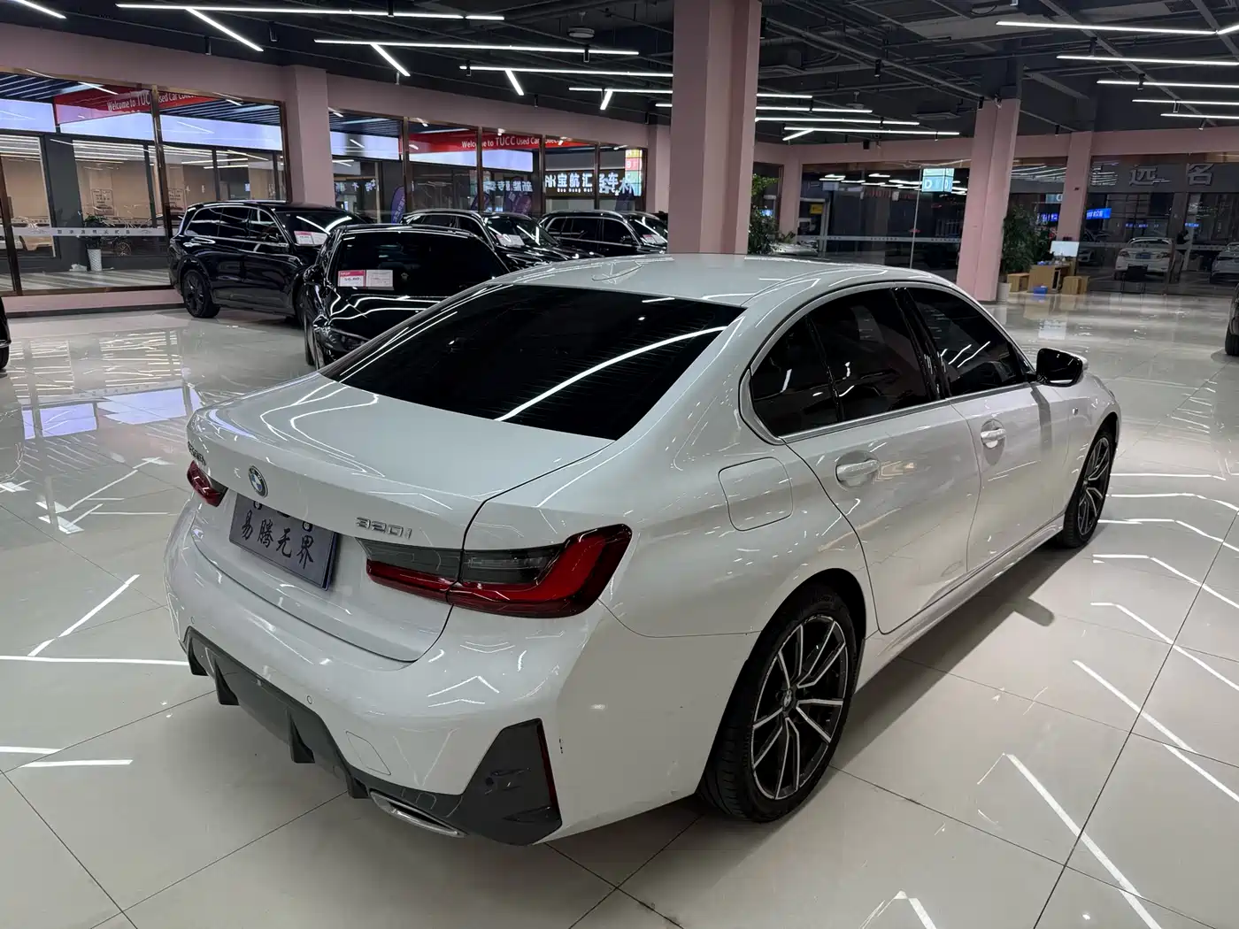 BMW 3 Series 2024 320i M Sport Package фото 7