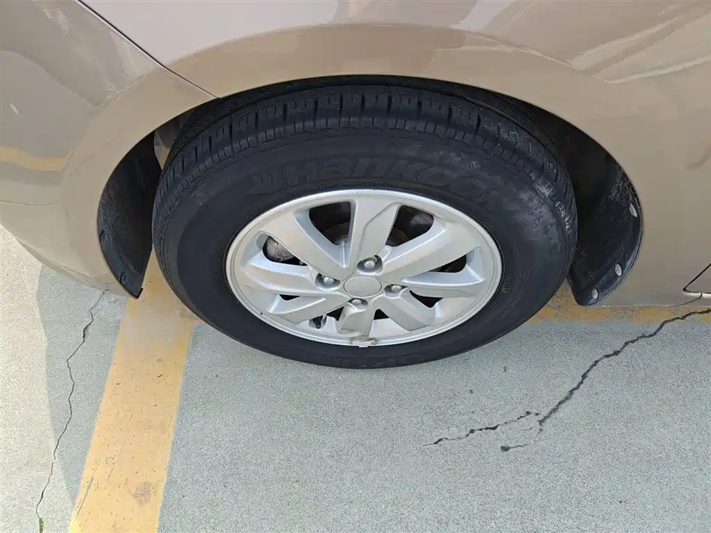 Kia K2 2015 Sedan 1.4L MT GLS фото 25