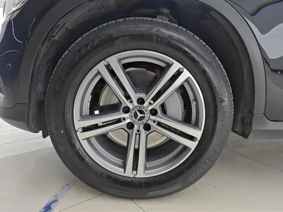 Mercedes-Benz GLC 2021 GLC 260 L 4MATIC Sporty фото 6