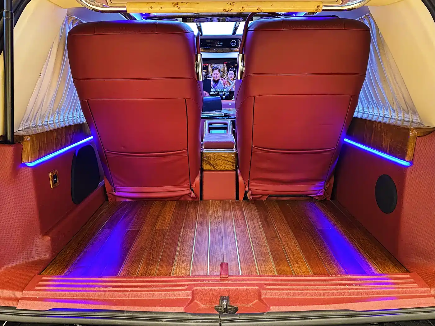 Lincoln Navigator 2010 5.4L AWD фото 33