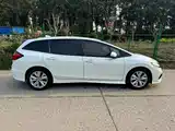 Фото 15 - Honda Jade