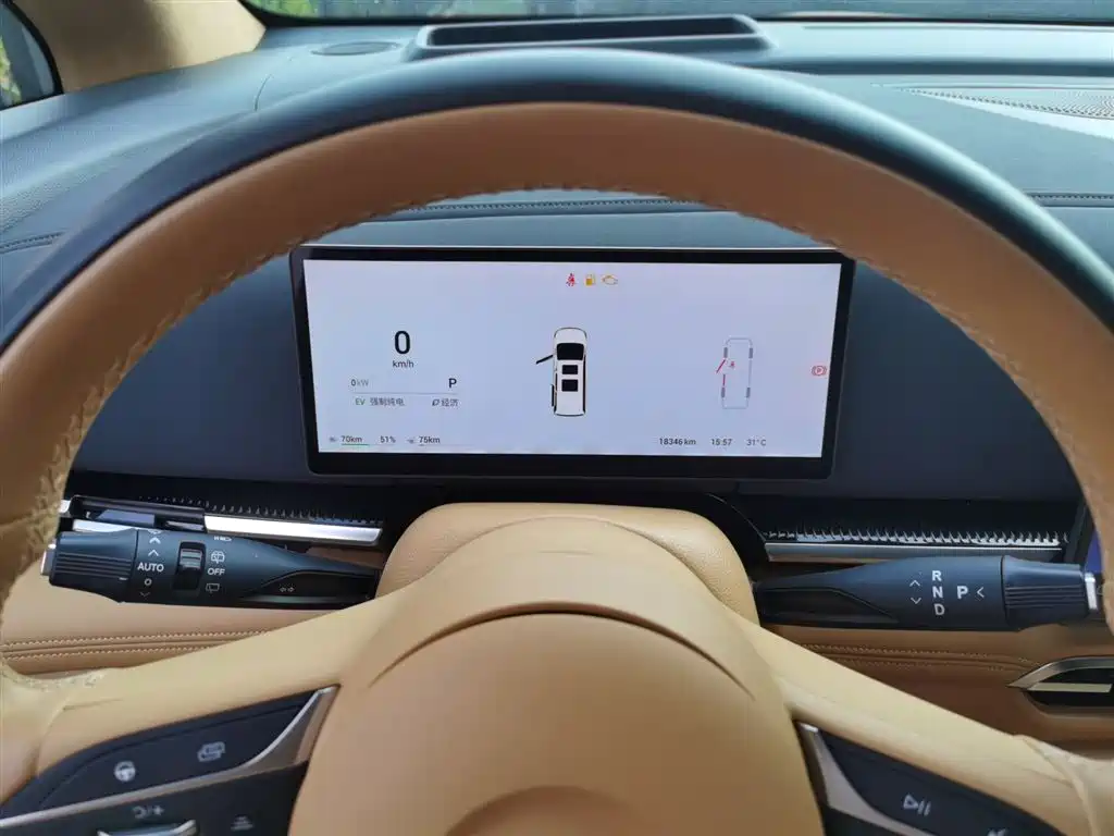 Voyah Auto Voyah Dreamer 2025 PHEV AWD Flagship Kunpeng Edition фото 12