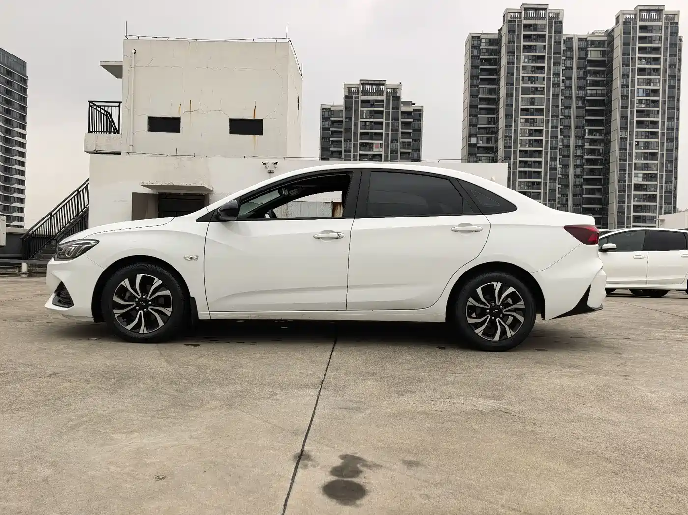 Chevrolet Monza 2019 RS 330T Auto Smooth Edition China VI фото 13