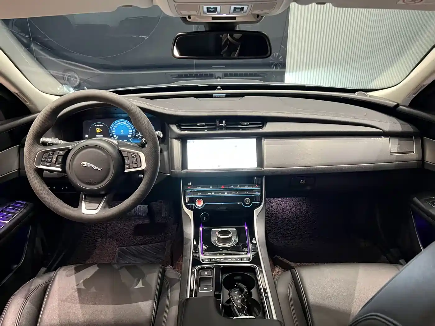 JAGUAR XFL
