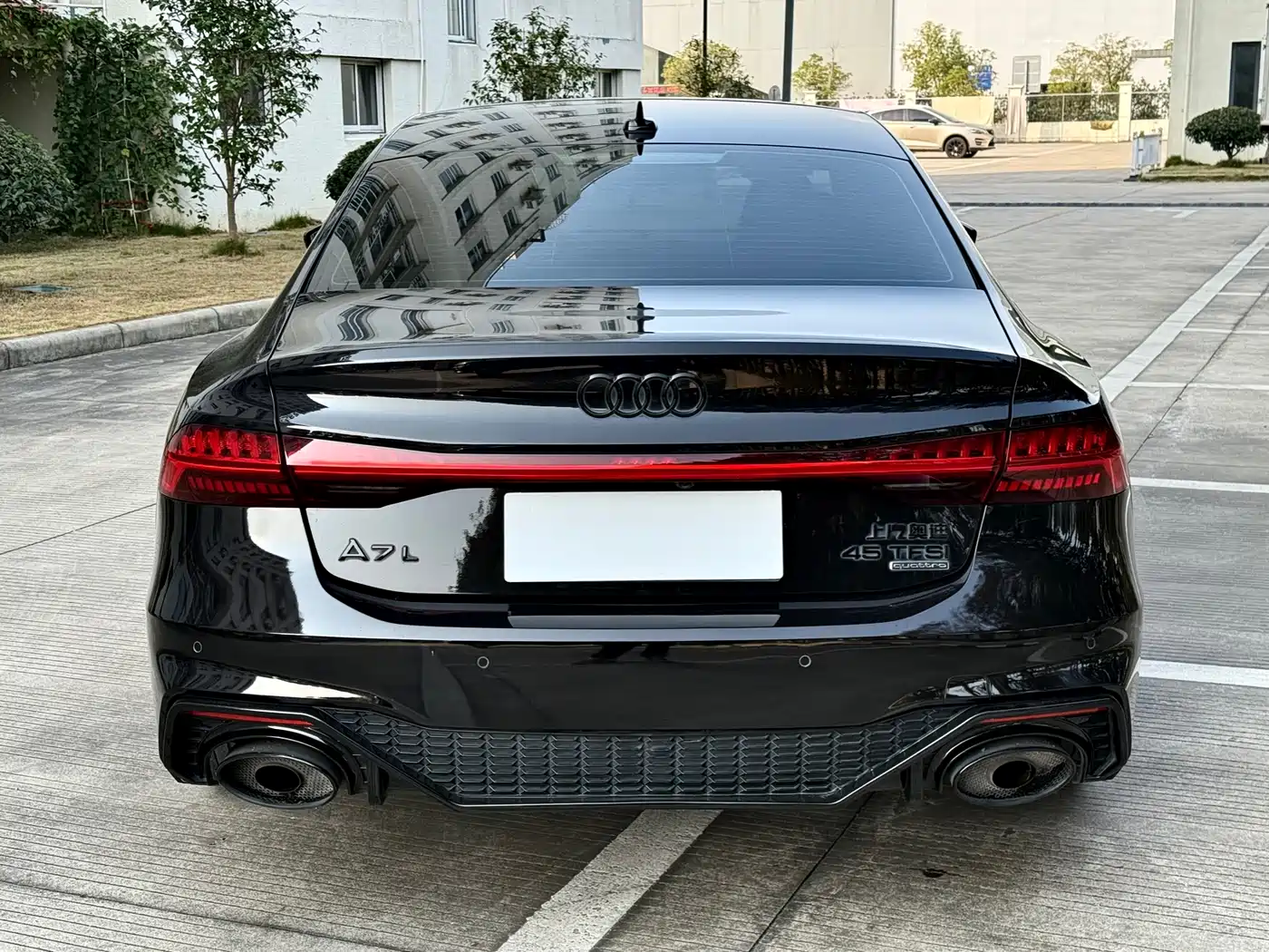 Audi A7L 2024 45 TFSI quattro Black Warrior Edition фото 14
