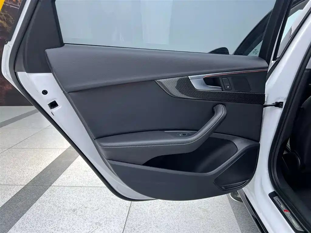 Audi A4L 2022 40 TFSI Luxury Dynamic фото 16