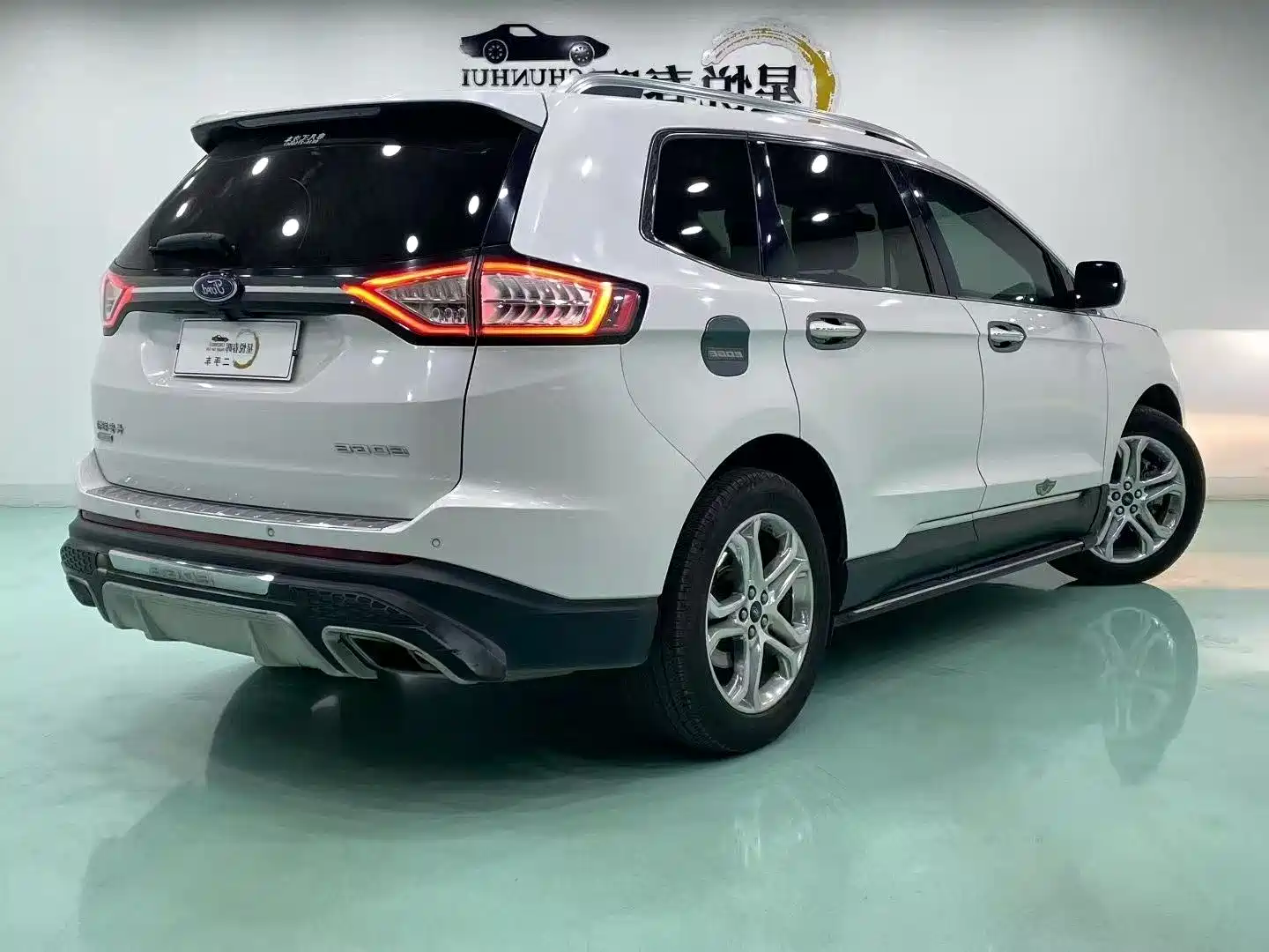 Фото 7 - Ford Edge