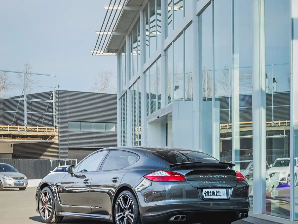 Porsche Panamera 2012 Panamera Turbo S 4.8T фото 2