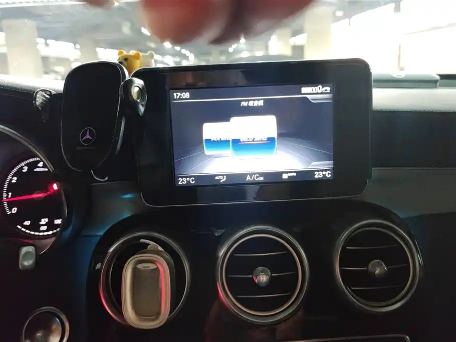Mercedes-Benz GLC 2019 Model GLC 200 L 4MATIC фото 13