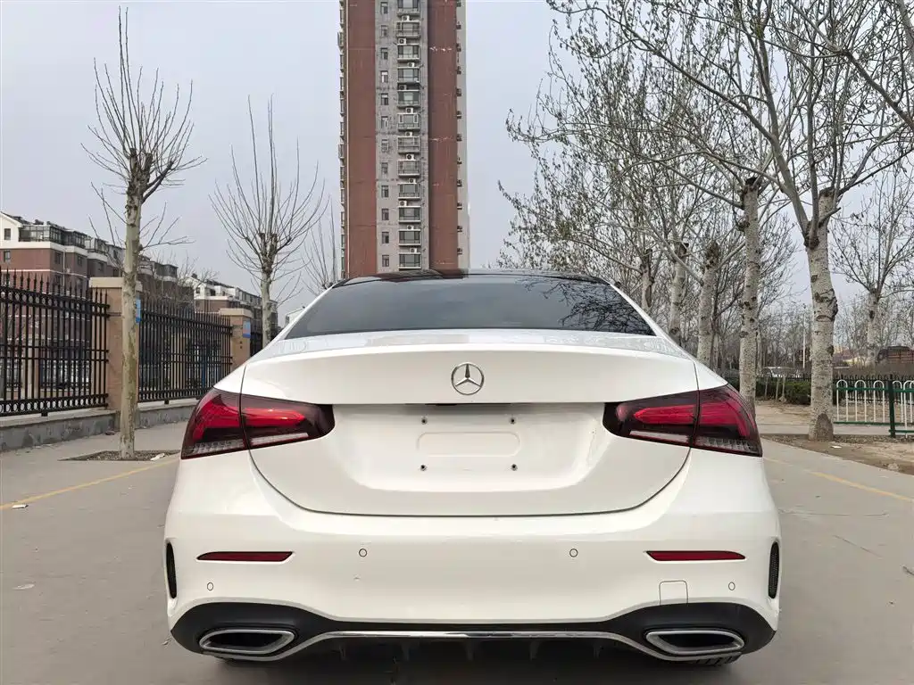 Mercedes-Benz A-Class 2020 A 200 L Sport Sedan фото 6
