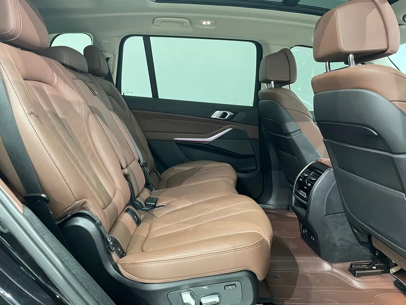 BMW X7 2020 xDrive40i Leading Luxury Package фото 17
