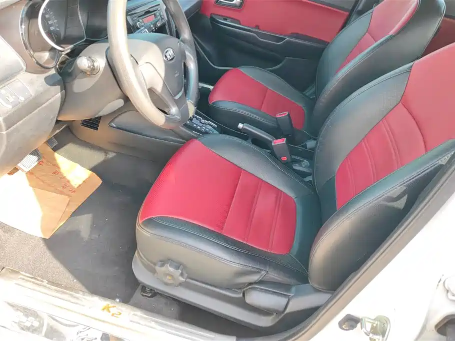 Kia K2 2015 Hatchback 1.4L AT GLS фото 9