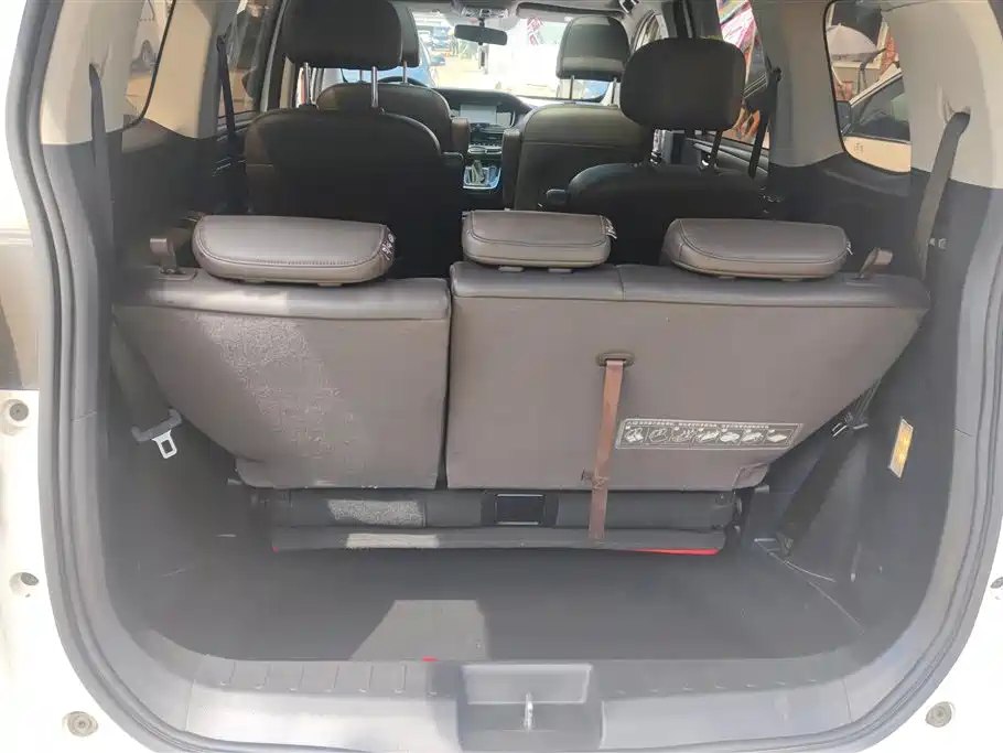 GAC Trumpchi Trumpchi M6 2021 270T DCT Luxury Edition (7-seater) фото 4