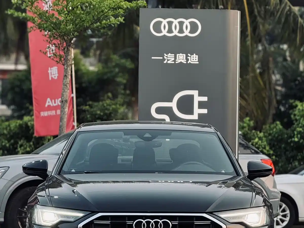 Audi A6L 2024 45 TFSI Premium Dynamic фото 2