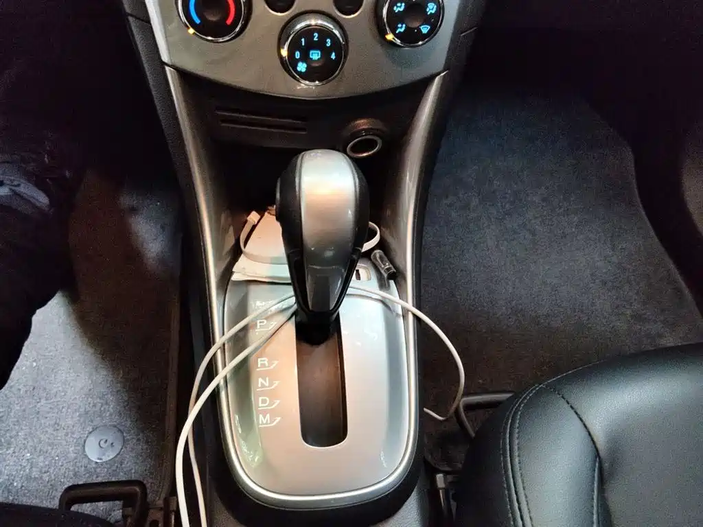 Chevrolet Trax 2014 1.4T Automatic 2WD Luxury фото 11