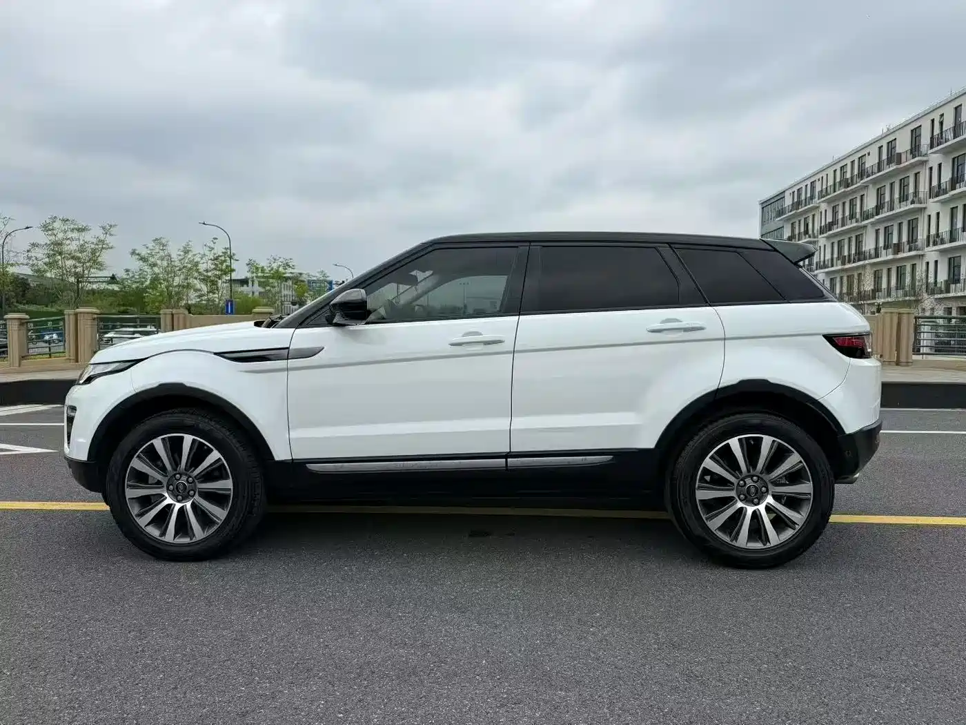 Land Rover Range Rover Evoque 2018 240PS SE Smart Edition фото 7