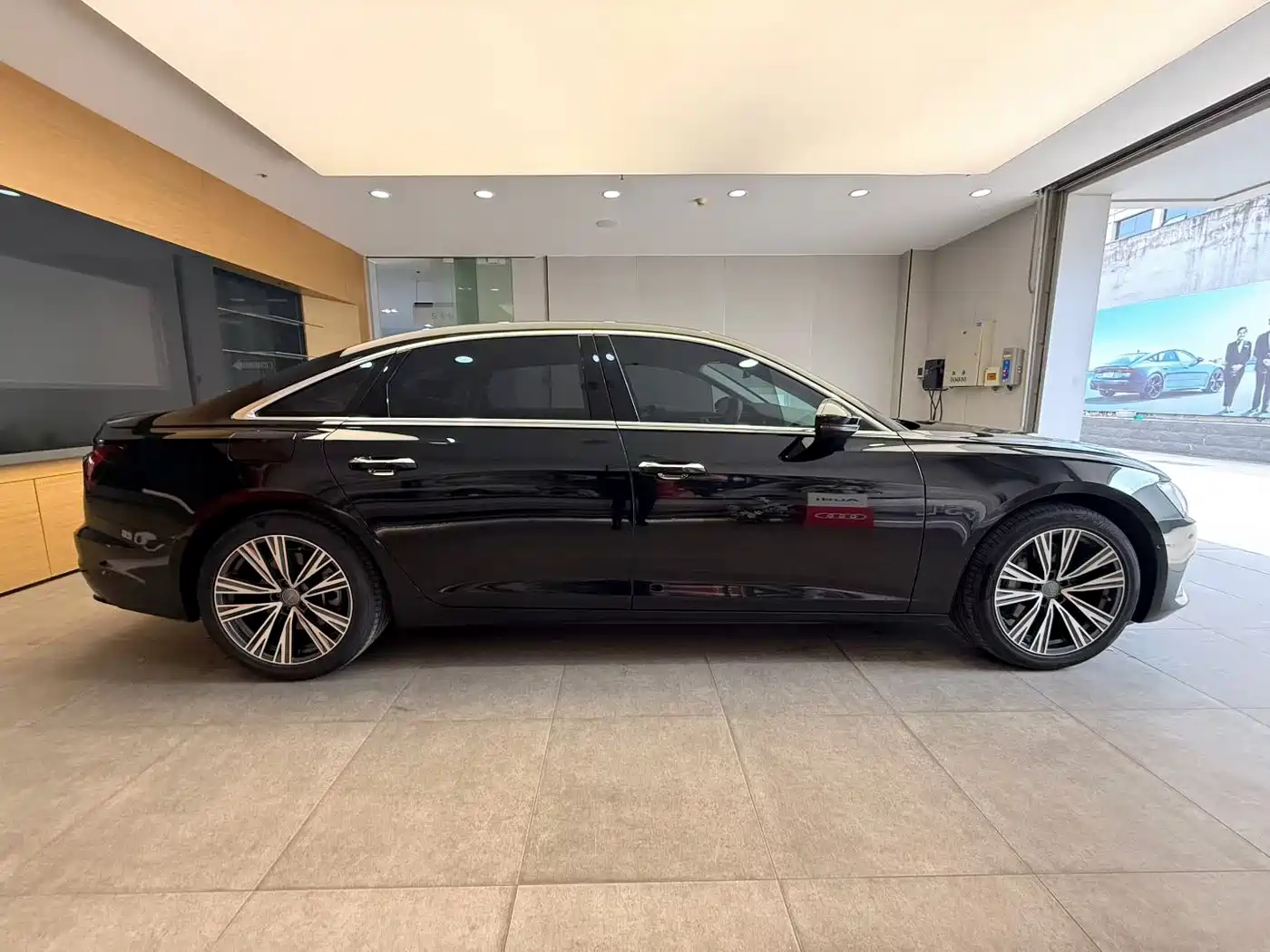 Audi A6L 2024 45 TFSI Premium Elegance фото 3
