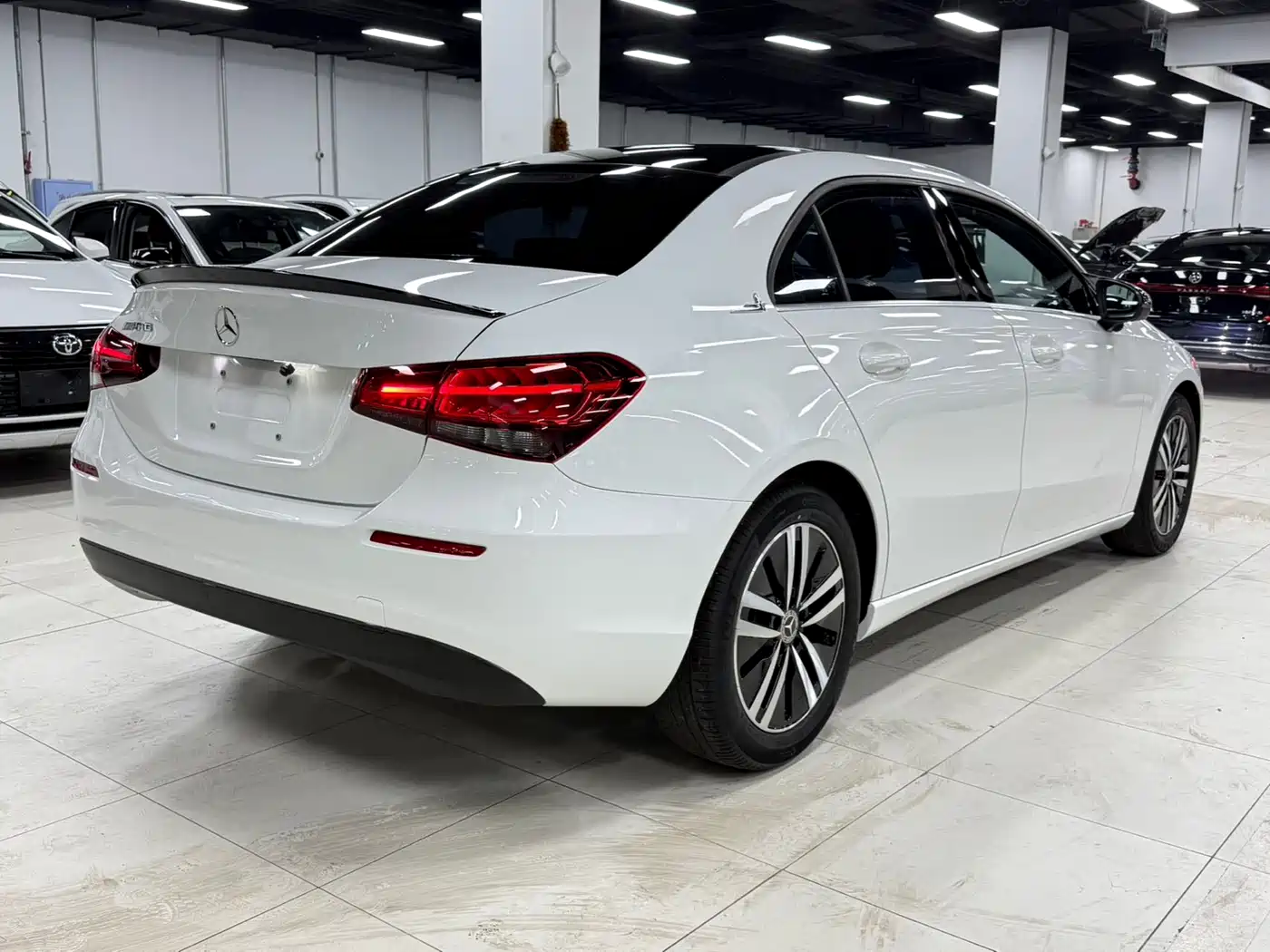  Mercedes-Benz Mercedes-Benz A-Class 2022 A 180 L Sport Sedan 4